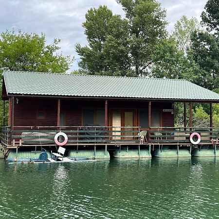 Hotel Houseboat - Beacon Of Happiness Bratislava Exteriér fotografie